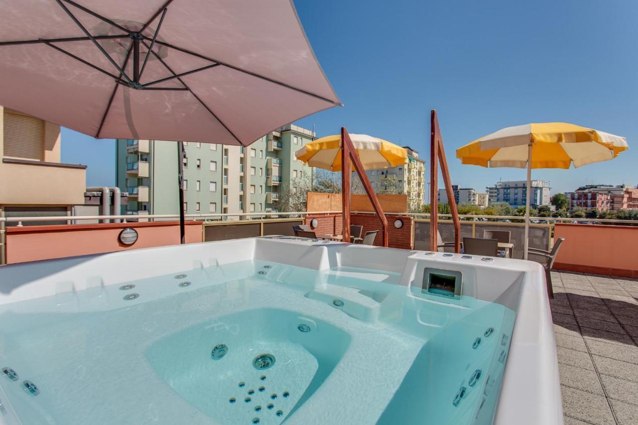 Hotel Joli チェゼナーティコ エクステリア 写真