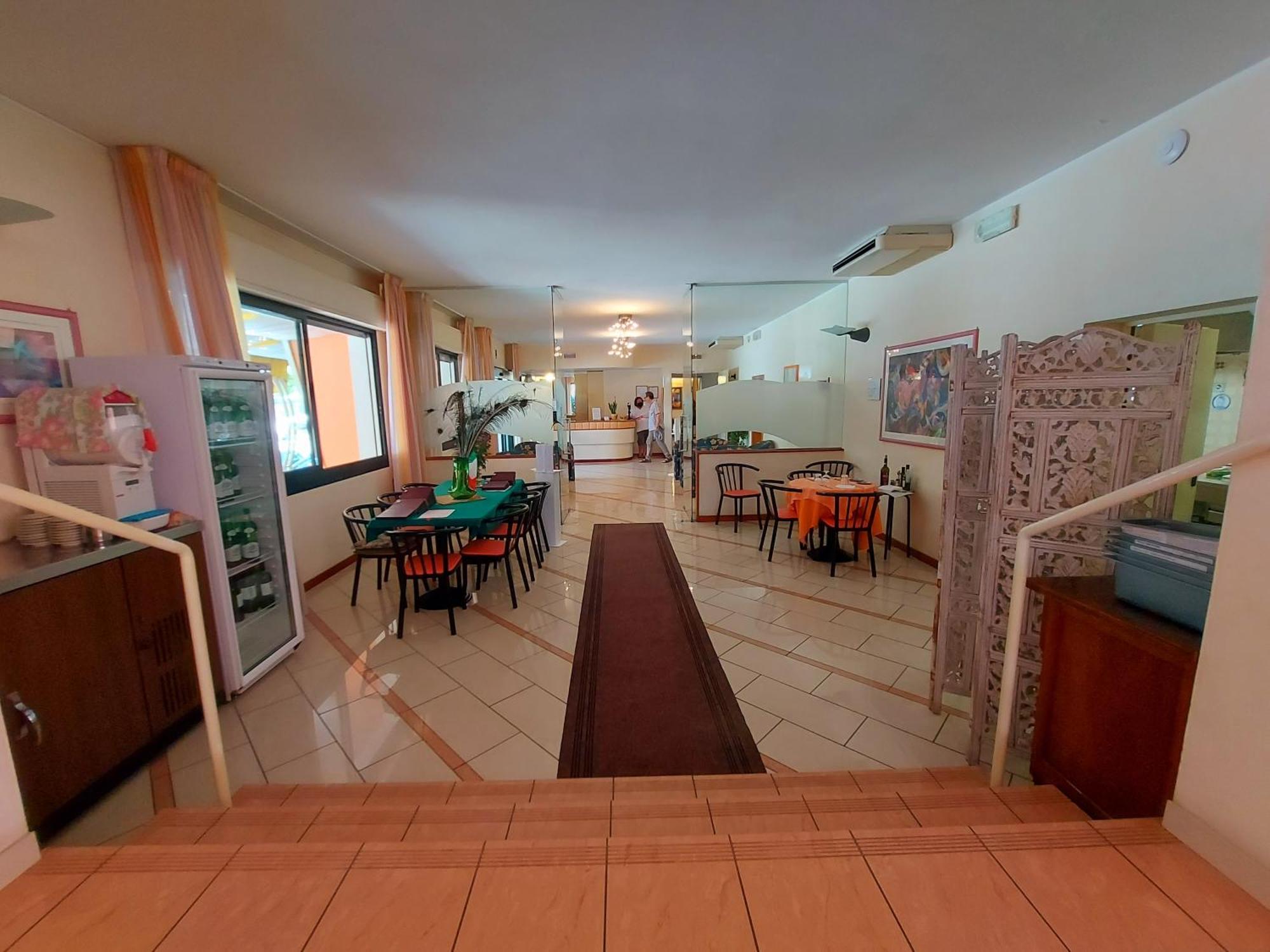 Hotel Joli チェゼナーティコ エクステリア 写真