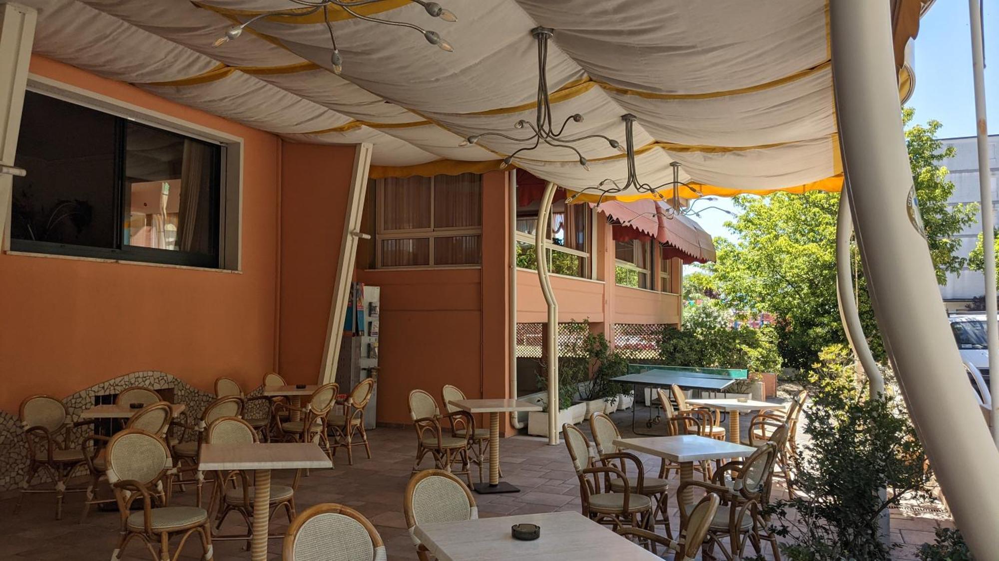 Hotel Joli チェゼナーティコ エクステリア 写真